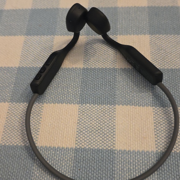 Black Bone-Conduction Headphones - Wireless Sports Headset - Picture 4 of 4